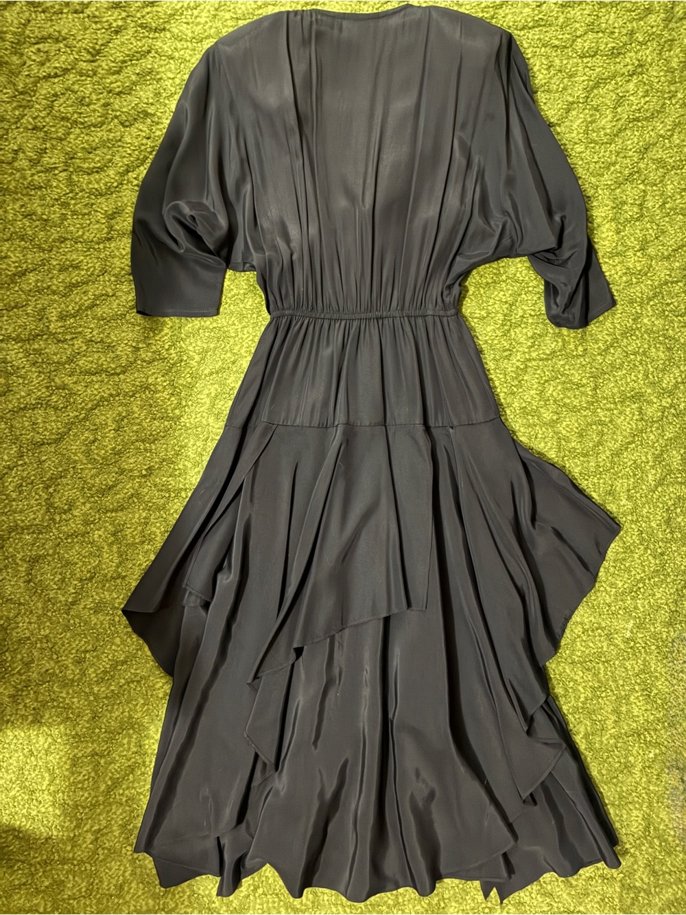 Vintage Phoebe V-Neck Midi Dress - Picture 2 of 7